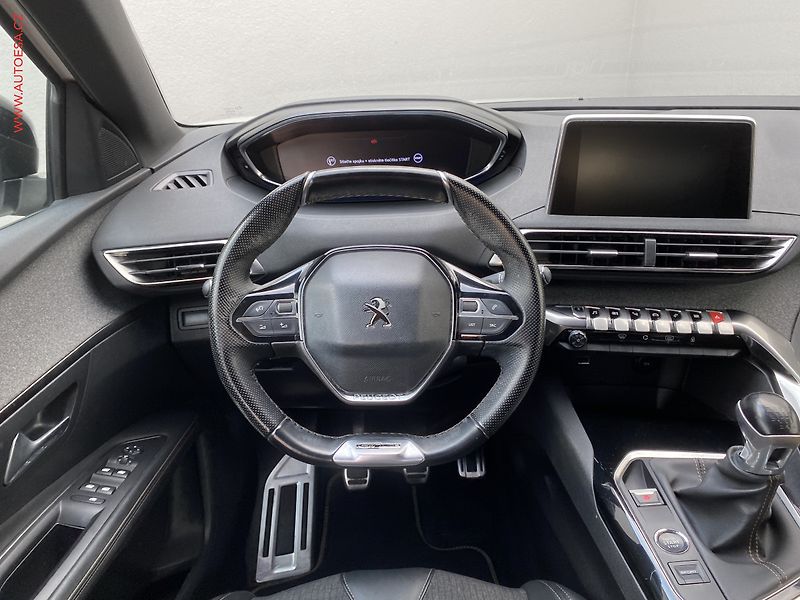 Peugeot 3008 (2019) 1.2PT, GT Line, LED, navi - fotka 11 z 18