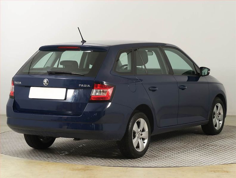 Škoda Fabia (2017) Style 1.0 TSI, Serv.kniha - fotka 5 z 16