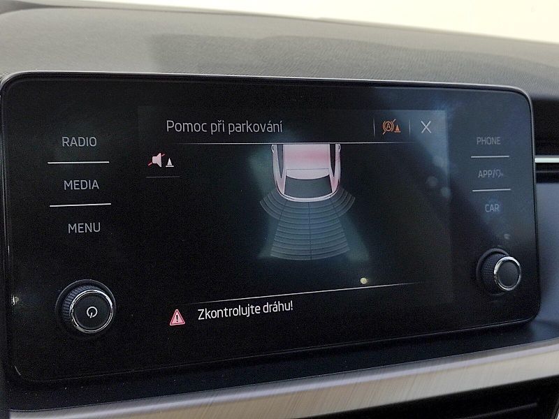 Škoda Scala (2020) Style Emotion 1,5 Tsi 110 Kw D - fotka 17 z 36