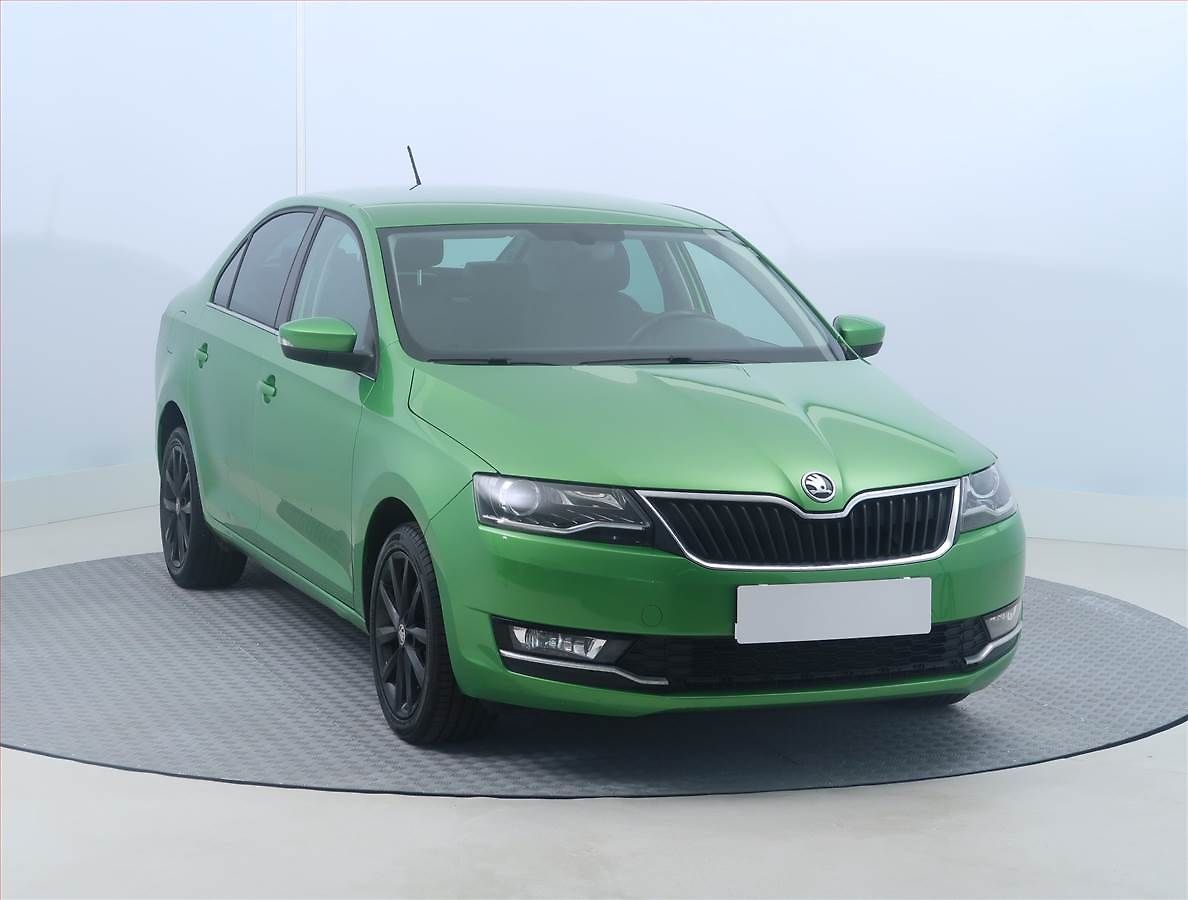 Škoda Rapid Style Plus 1.0 TSI, Xenony