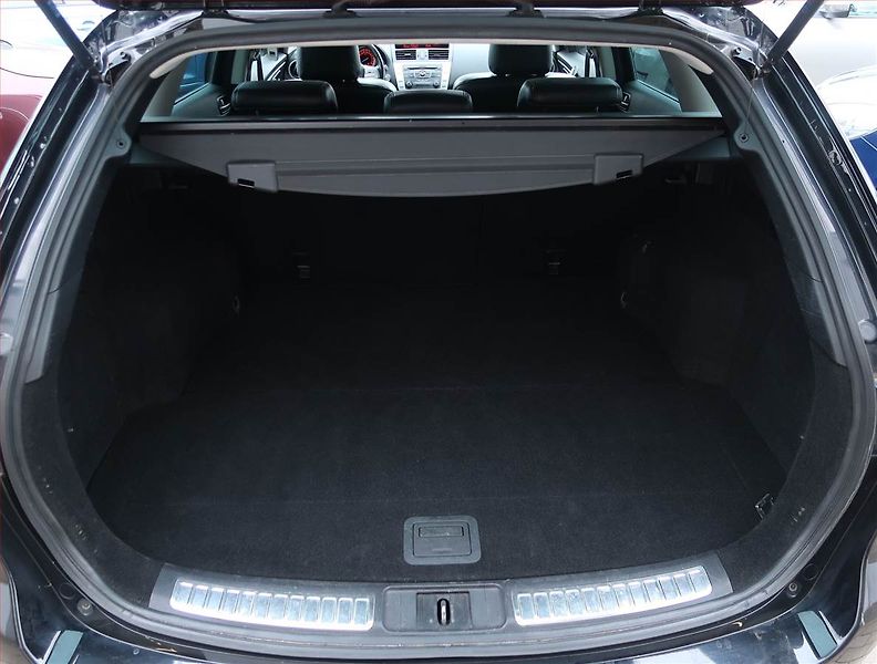 Mazda 6 (2008) 2.5, Tažné, jezdí výborně - fotka 13 z 16