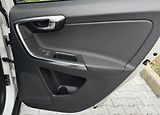 Volvo XC60 D4 AWD MOMENTUM - náhled 21