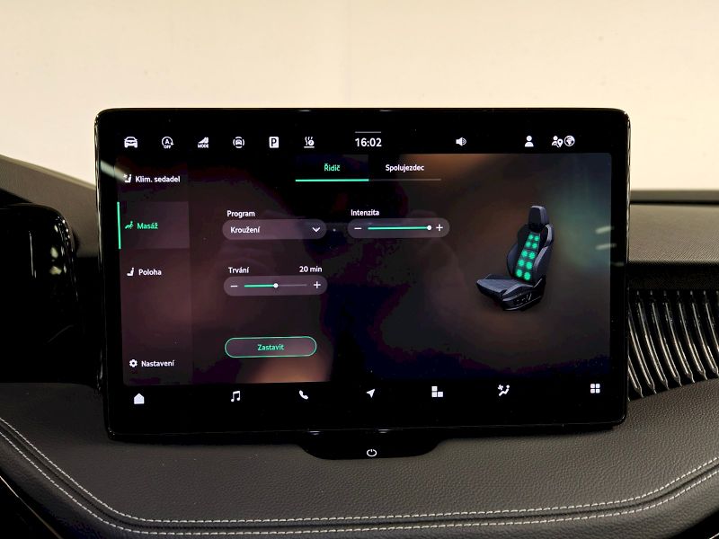 Škoda Superb (2025) Combi 2.0 TDI 142 kW DSG 4x4 S - fotka 14 z 36