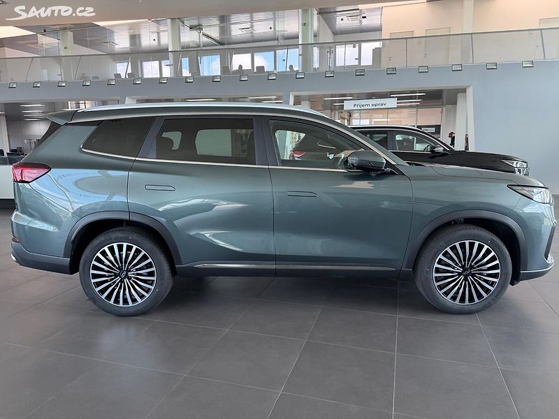 Chery Tiggo 8 (2026) UNIQUE PANORAMA 7MÍST - fotka 10 z 32