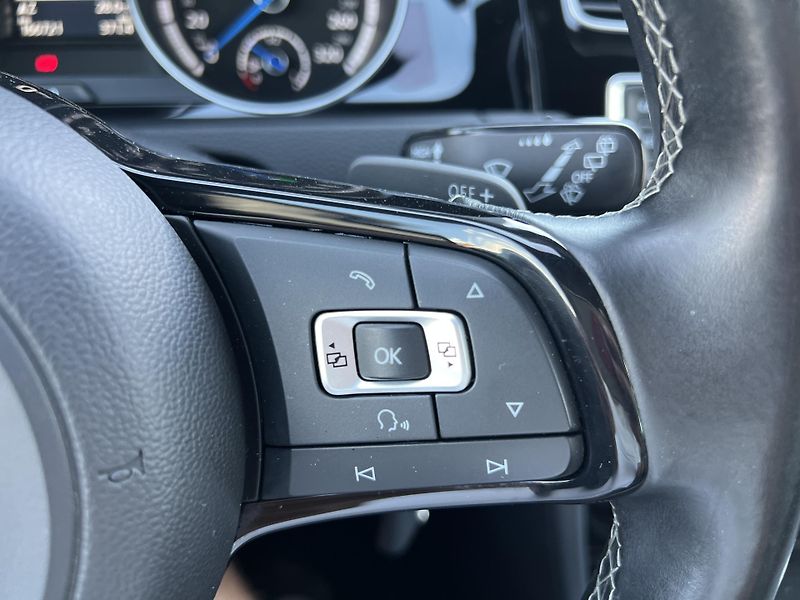 Volkswagen Golf R Variant 2.0TSi 221kw 4x4 DSG - fotka 19 z 41
