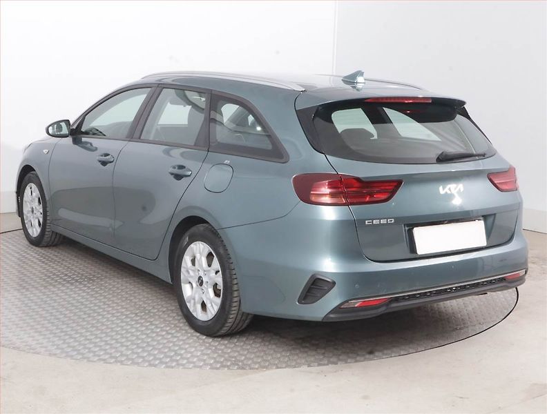 Kia Ceed (2023) Spin 1.0 T-GDI, SPIN, DPH - fotka 4 z 15