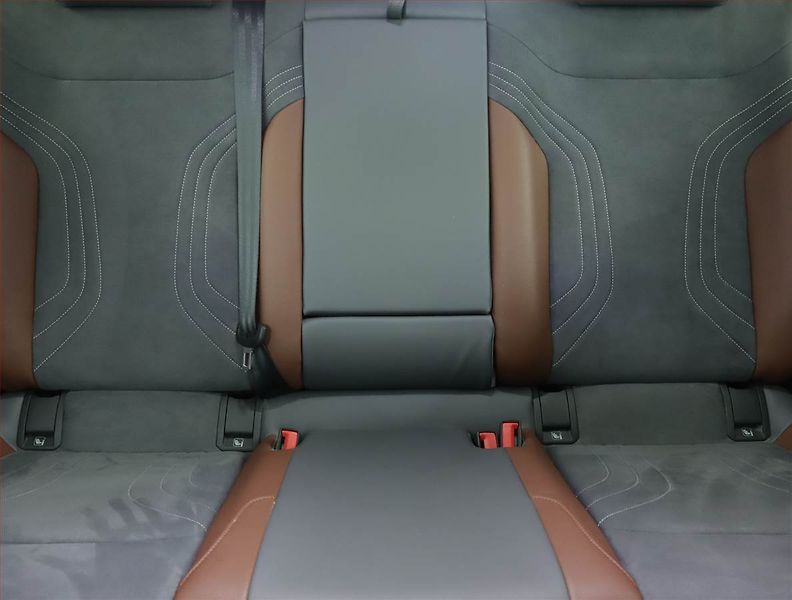 Volkswagen ID.4 (2021) 1st (82 kWh), SoH 87% - fotka 10 z 18