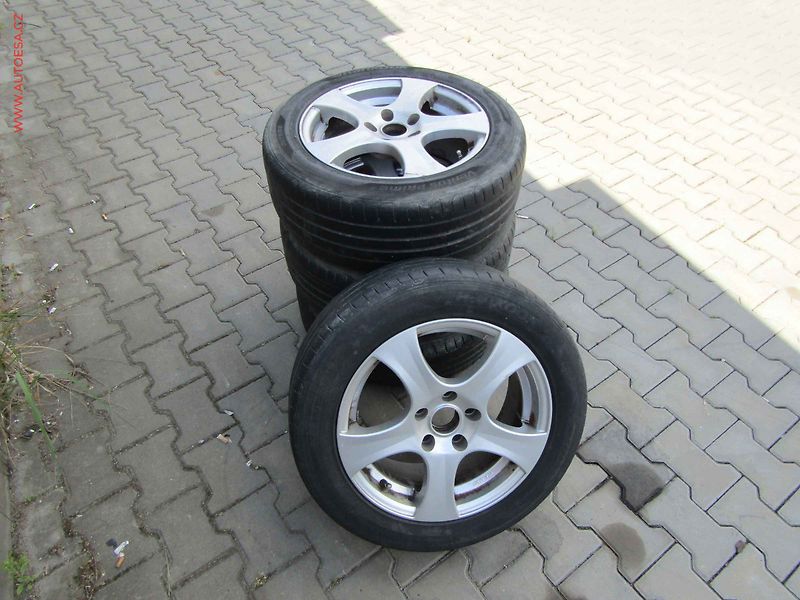 Volkswagen Passat (2011) 1.6 TDi, AC, tempo, park - fotka 16 z 17