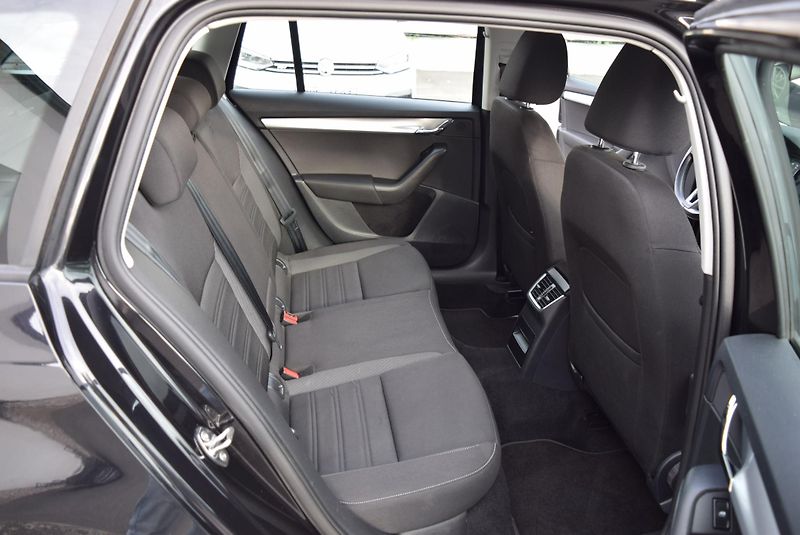 Škoda Octavia (2018) 1.4TSI 110kw AMBITION NAVI APP - fotka 38 z 47