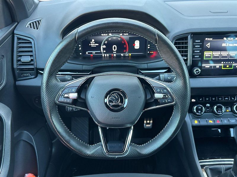 Škoda Karoq (2022) 2.0 TDI Sportline - fotka 6 z 33