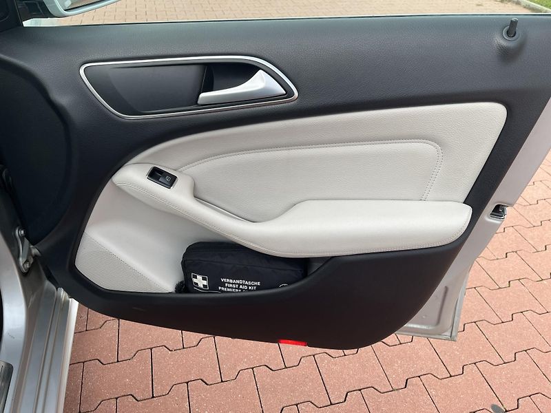 Mercedes-Benz Třídy B 180 CDi ČR - fotka 16 z 32