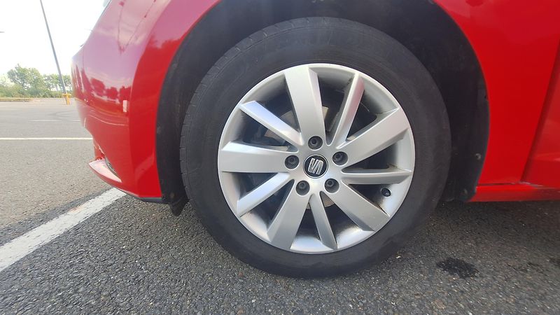 Seat Leon (2015) - fotka 25 z 26