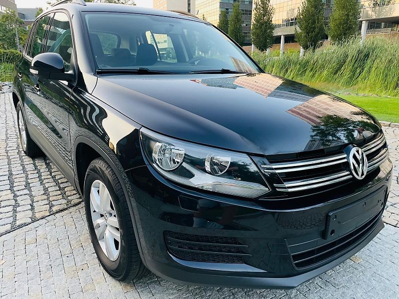 Volkswagen Tiguan 1.4TSI MANUÁL SERVISKA SENZORY - fotka 7 z 45