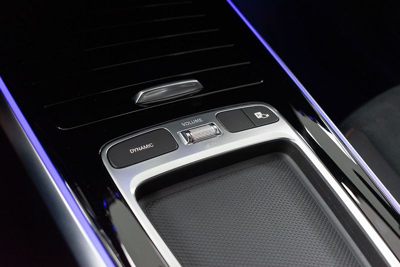 Mercedes-Benz EQB 300 66kWh*4MATIC*AMG*KAMERA*So - fotka 24 z 47