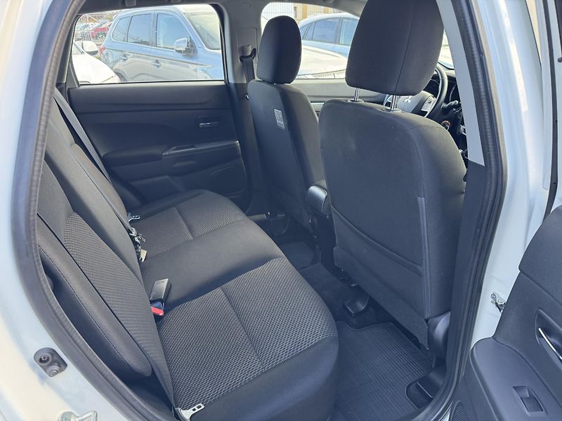 Mitsubishi ASX 1,6MIVEC INVITE+ - fotka 11 z 20