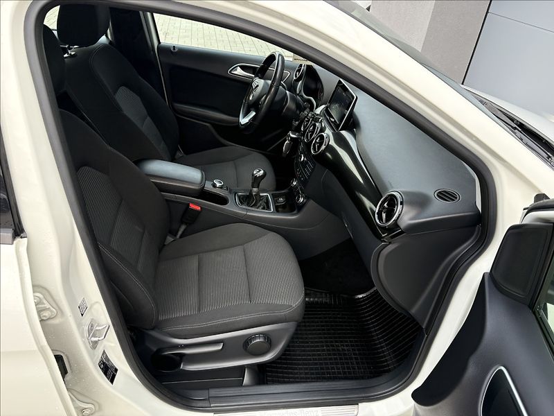 Mercedes-Benz Třídy B 180 CDI NAVI LED MANUAL CZ - fotka 15 z 22