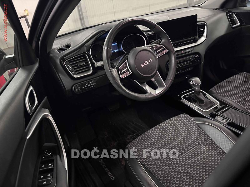 Kia XCeed (2023) 1.5T-GDi, 1.maj,ČR, servis - fotka 3 z 3