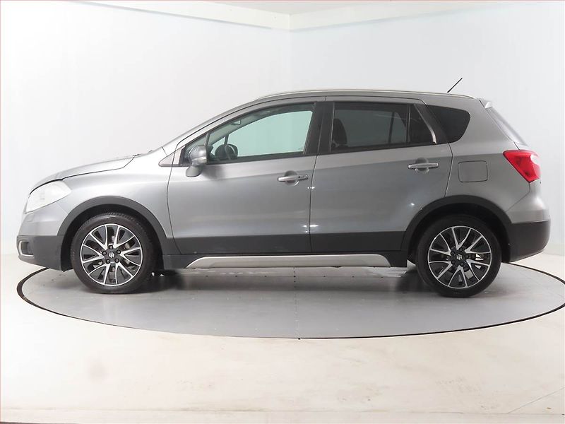 Suzuki SX4 S-Cross (2015) Premium 1.6 VVT AllGrip, 4X4 - fotka 3 z 14