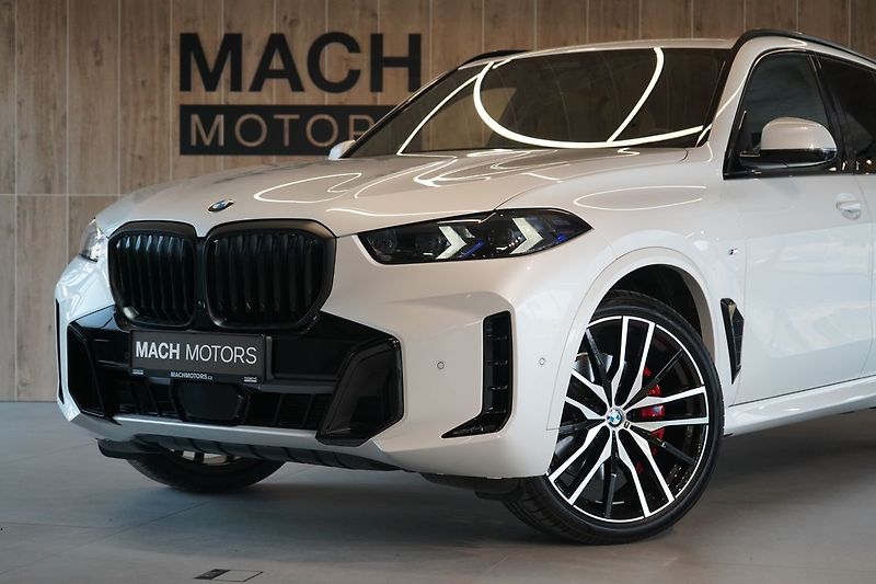 BMW X5 40d xDrive, Vzduch, Tažné, HUD - fotka 2 z 47