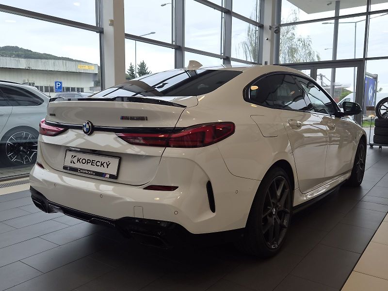 BMW Řada 2 M235i xDrive Gran Coupé - fotka 7 z 25