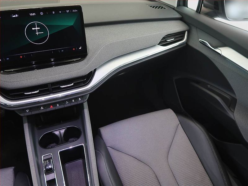 Škoda Enyaq (2022) 60 (62 kWh), SoH 92% - fotka 8 z 15