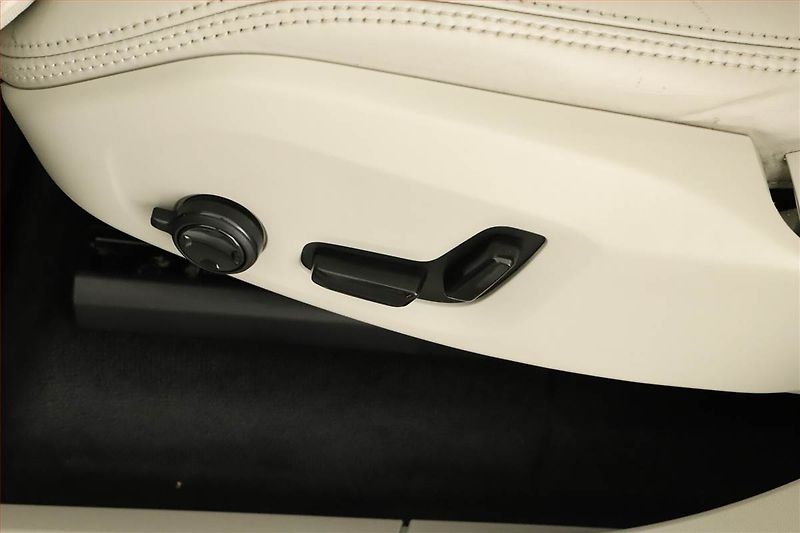Volvo XC90 (2019) D5 AWD, DPH, Harman/Cardon - fotka 15 z 18