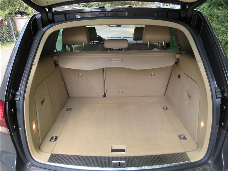 Volkswagen Touareg 3,0 TDi, Navi, Kůže, aut. Tažn - fotka 34 z 36