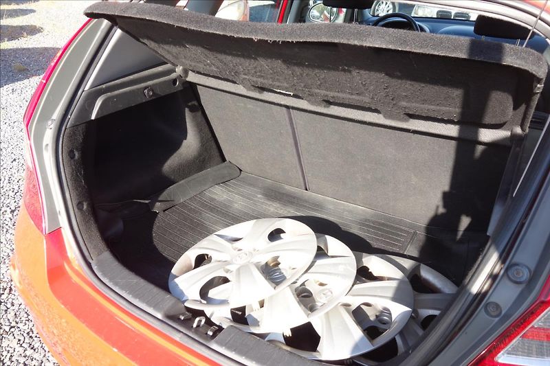 Hyundai i30 1,4 i, ČR, SERV.KN., COMFORT. - fotka 15 z 34