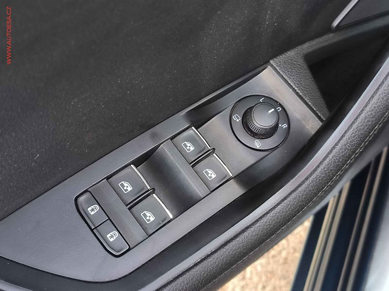 Škoda Superb (2021) 2.0TDI 4x4, 2.maj,ČR, DSG - fotka 31 z 36
