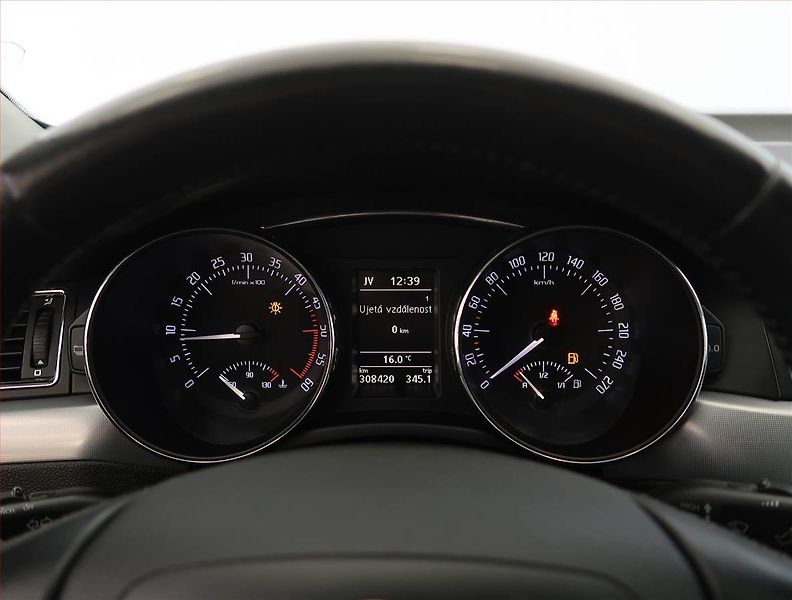 Škoda Superb (2008) 2.0 TDI, Serv.kniha, Xenony - fotka 11 z 20