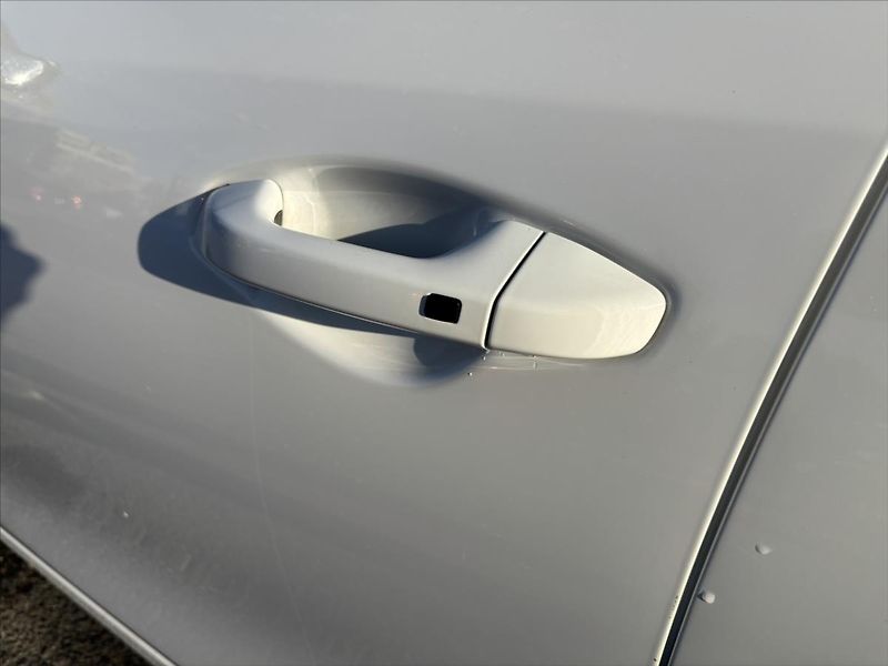 Kia Ceed 1,5 TGDi AT TOP ZÁRUKA TAŽNÉ - fotka 43 z 51