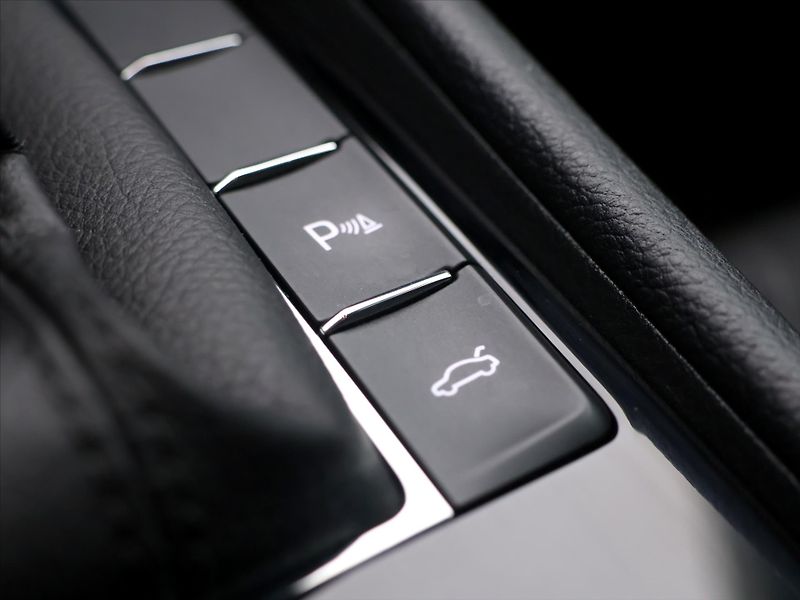 Škoda Superb 2.0 TDI 110kW Style Bi-Xenon - fotka 29 z 38