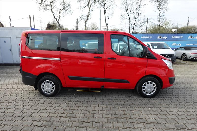 Ford Transit Custom 2,0 TDCi  L1H1 BUS KLIMA SERVI - fotka 7 z 41