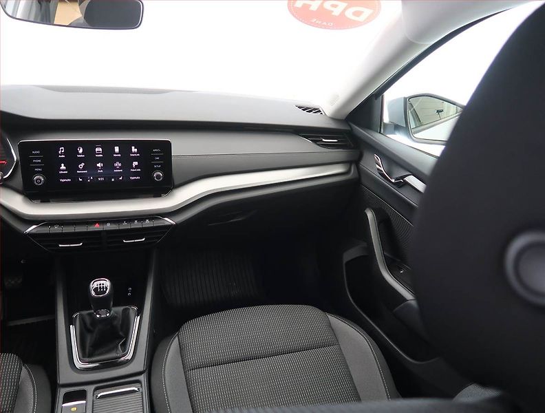 Škoda Octavia (2023) Ambition 2.0 TDI, digi klima - fotka 8 z 24