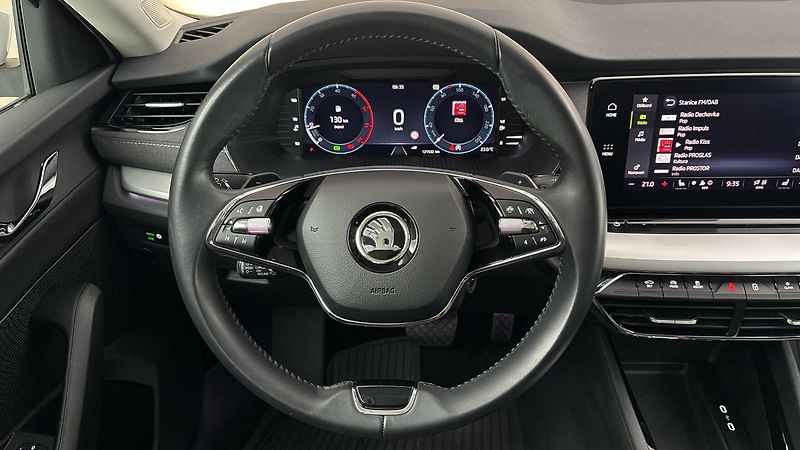 Škoda Octavia 2.0 TDI DSG Style Combi - fotka 9 z 26