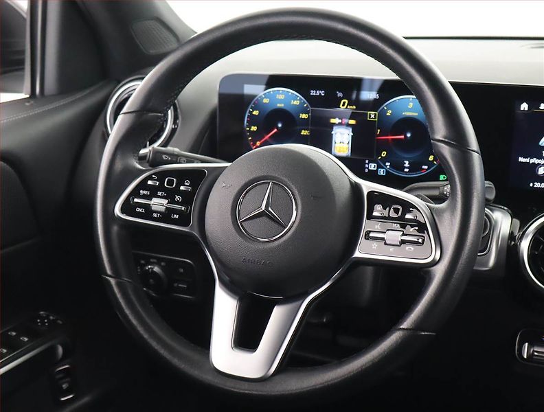 Mercedes-Benz GLB (2022) 200 d 4MATIC - fotka 17 z 26