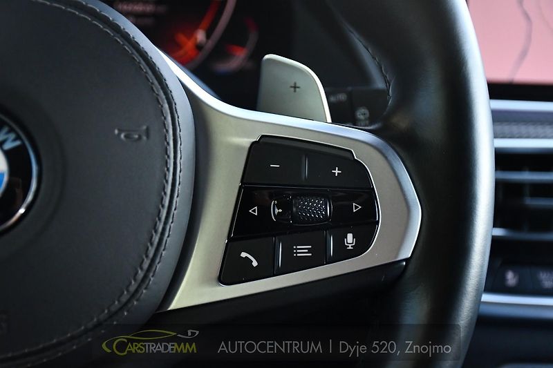 BMW X5 M50D LASER H/K HEAD-UP  - fotka 32 z 67
