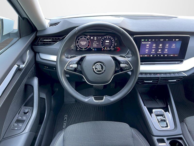 Škoda Octavia (2024) 1.5 TSI 110kW MHEV DSG Selecti - fotka 6 z 32