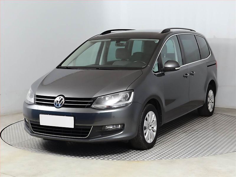 Volkswagen Golf (2017) 1.6 TDI, Navi, Tempomat - fotka 2 z 17