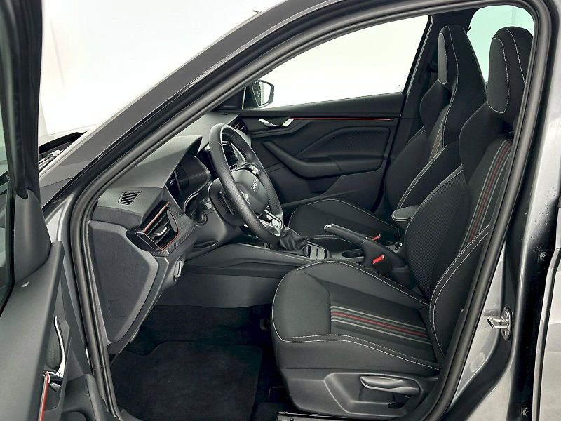 Škoda Kamiq (2025) DSG 1.0TSI 85kW Monte Carlo - fotka 7 z 33