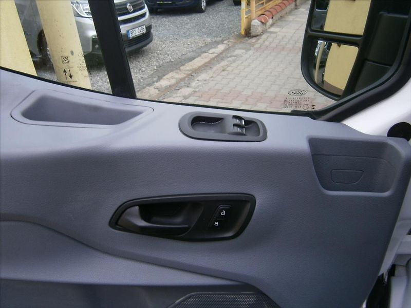 Ford Transit 2,2 TDCI L3 92 KW - fotka 10 z 10