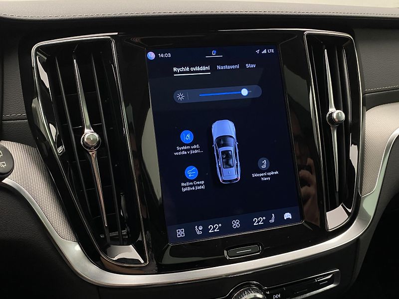 Volvo V60 T6 RECHARGE BRIGHT REZERVACE - fotka 49 z 65