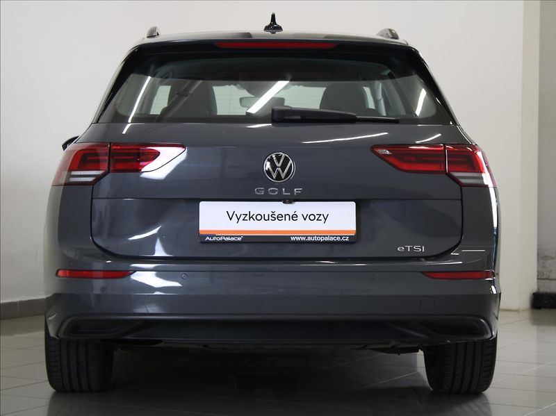 Volkswagen Golf 1,0 TSi DSG Life Var.54tkm.ČR - fotka 4 z 22