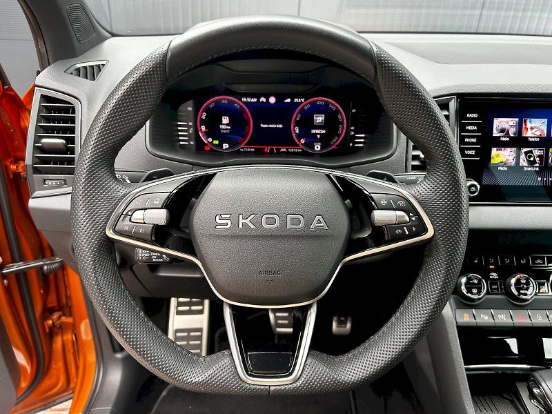 Škoda Karoq (2025) 2.0 TDI 110kW 4x4 DSG Sportlin - fotka 6 z 35