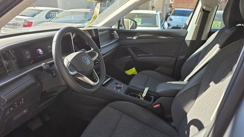 Volkswagen Tayron (2025) 2.0 TDI 142kW 4x4 DSG7 7míst - fotka 8 z 41