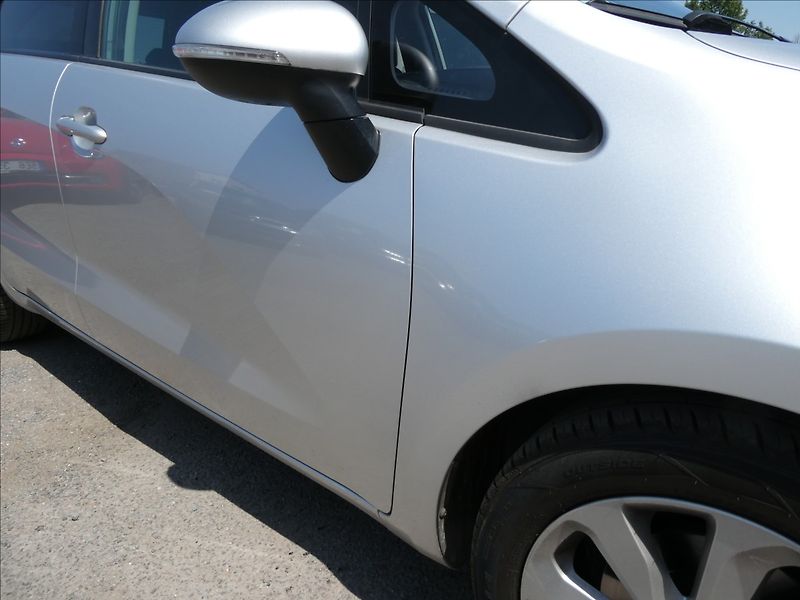 Kia Rio 1,2 i 62kW serviska, NAVI - fotka 14 z 44
