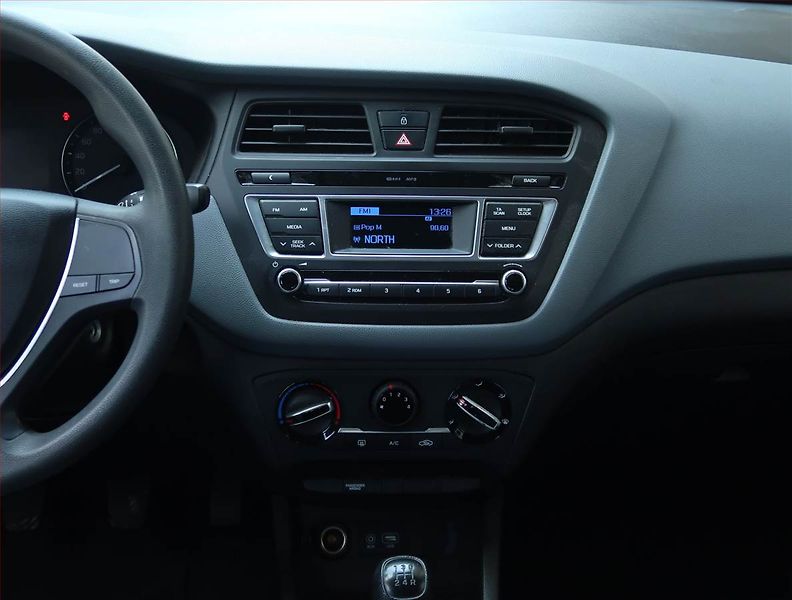 Hyundai i20 (2016) 1.2, ČR,1.maj, Serv.kniha - fotka 12 z 15