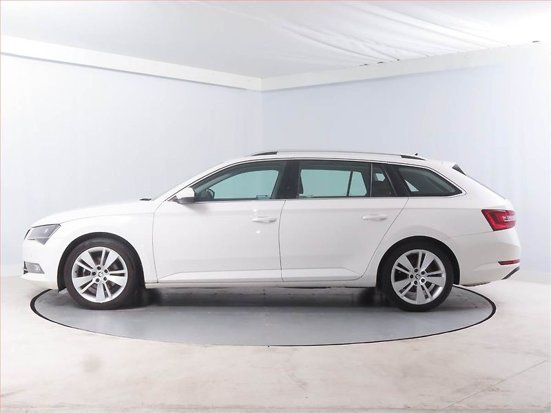 Škoda Superb (2016) Style 2.0 TDI, Navi, Xenony - fotka 3 z 21