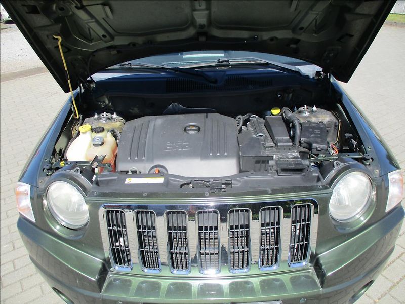 Jeep Compass 2,0 CRD 103kw AWD Limited bez - fotka 20 z 26