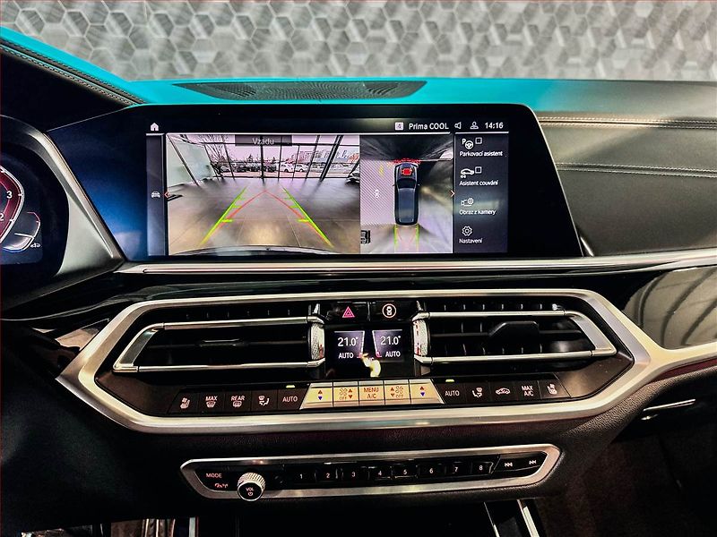 BMW X7 (2021) xDrive40i - fotka 17 z 24